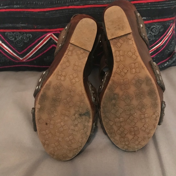 BCBG dark brown wedges - Picture 5 of 6